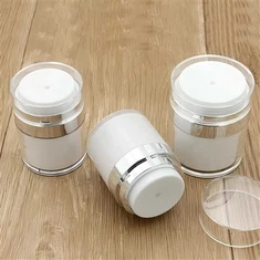 Airless krämburk i plast